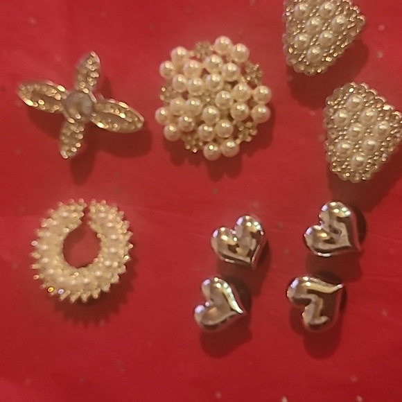 Jibbitz silver & pearls shoe charms 9 qty - Picture 2 of 6